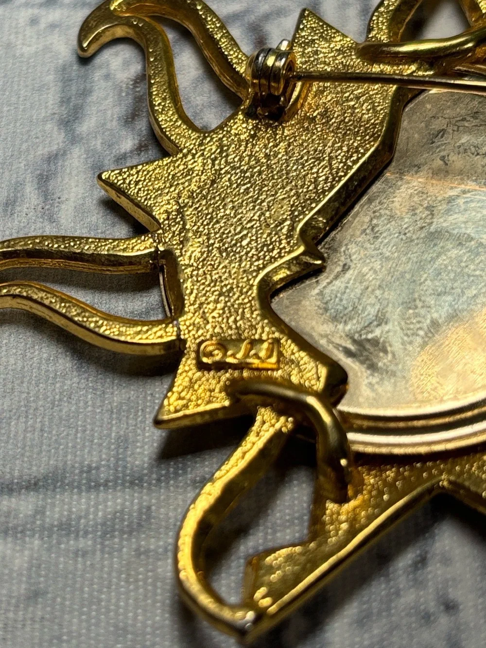 VTG JJ Jonette Signed Celestial Sun Moon Stars Gold Tone Pin Brooch 3